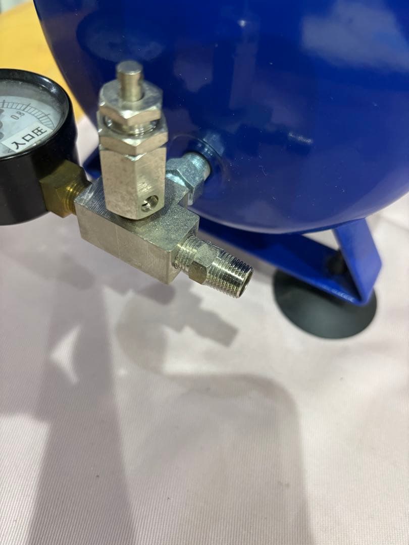 チ*こ様 エアテックス コンプレッサー APC-001R + アネスト岩田エアタ