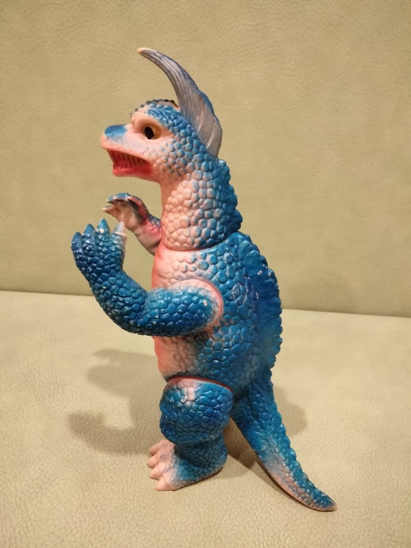ソフビ　当時物　ブルマァク　アーストロン　帰ってきたウルトラマン　怪獣
