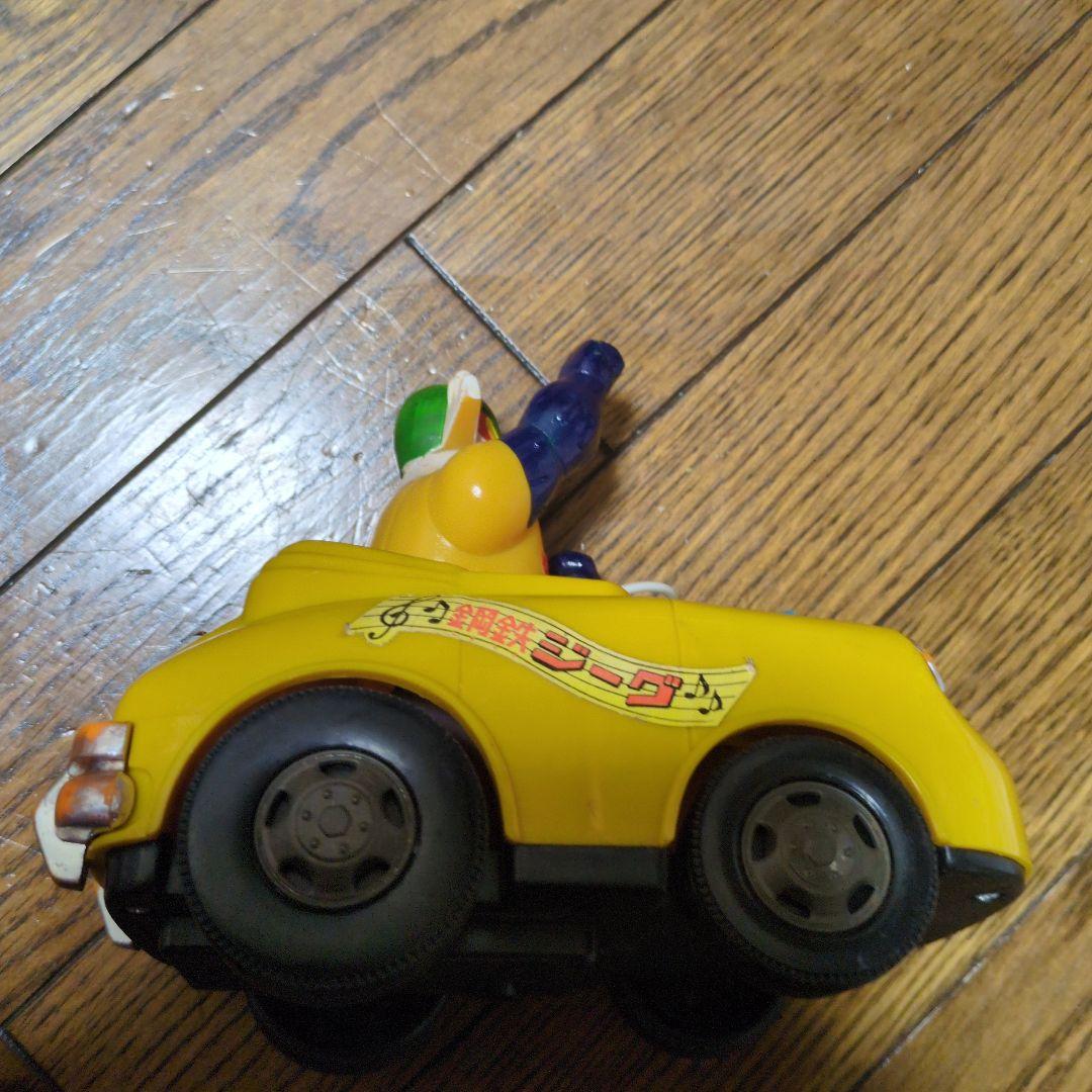 鋼鉄ジーグ　ミニカー　車　マスダヤ　黄色いオープンカー 人形付き 8826