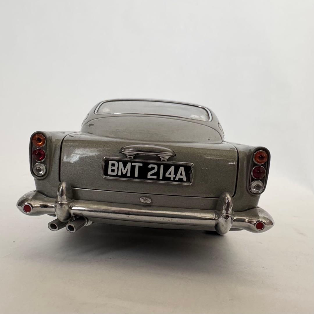 【希少】AUTOart アストンマーチンDB5 ジェームス・ボンド・コレクション
