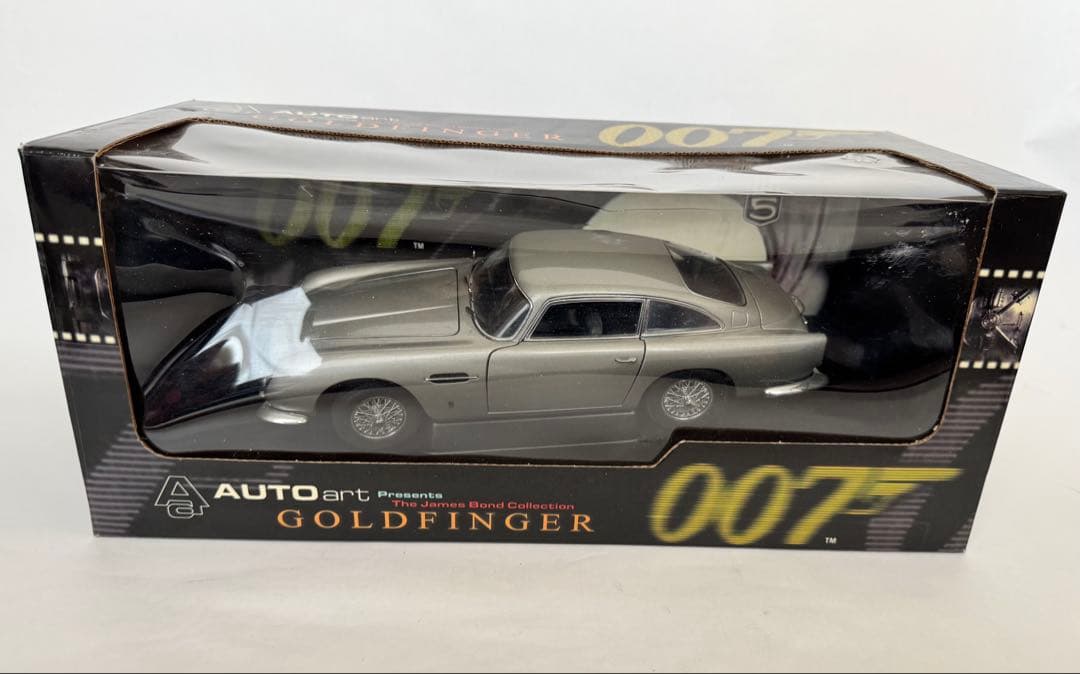 【希少】AUTOart アストンマーチンDB5 ジェームス・ボンド・コレクション