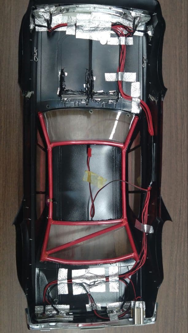 GTR シルバー/レッド エアロパーツ付き