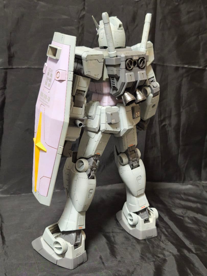 メガサイズ 1/48 RX-78-3 G3ガンダム 塗装済完成品　ビッグサイズ