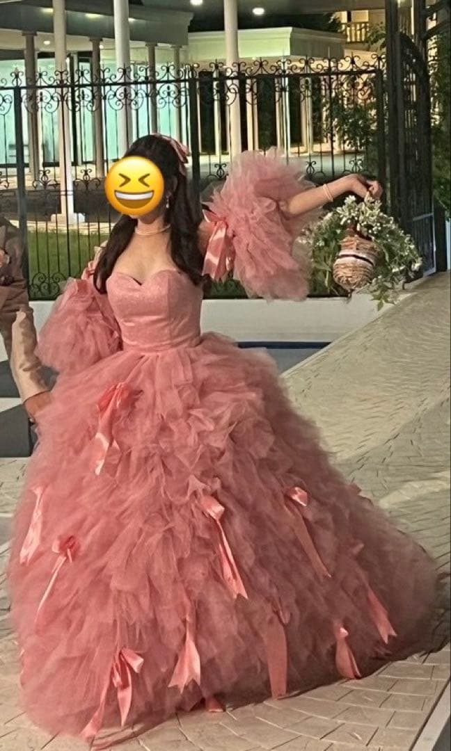 キヨコハタ風ピンクオフショルダーカラードレス。大きめリボン髪飾り➕ティアラ付き