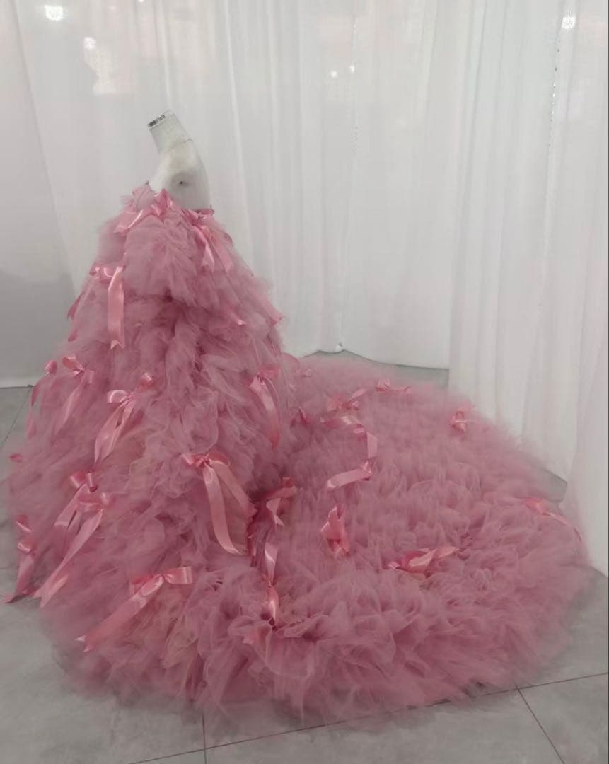 キヨコハタ風ピンクオフショルダーカラードレス。大きめリボン髪飾り➕ティアラ付き