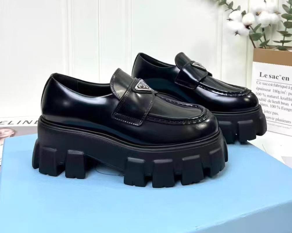 プラダ メンズ ブラック 厚底ローファー 24cm 美品