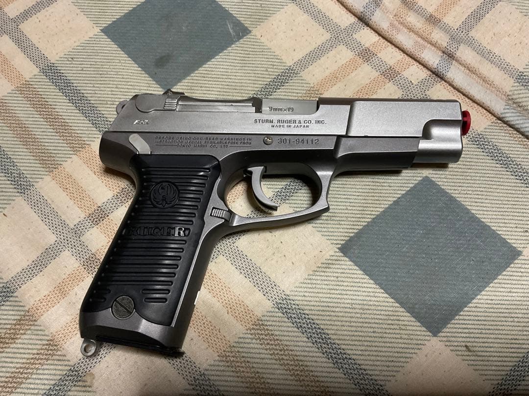 ルガーP85。東京マルイ　プラスチック製エアガン。銃口ゴム付き／【付属品欠品】