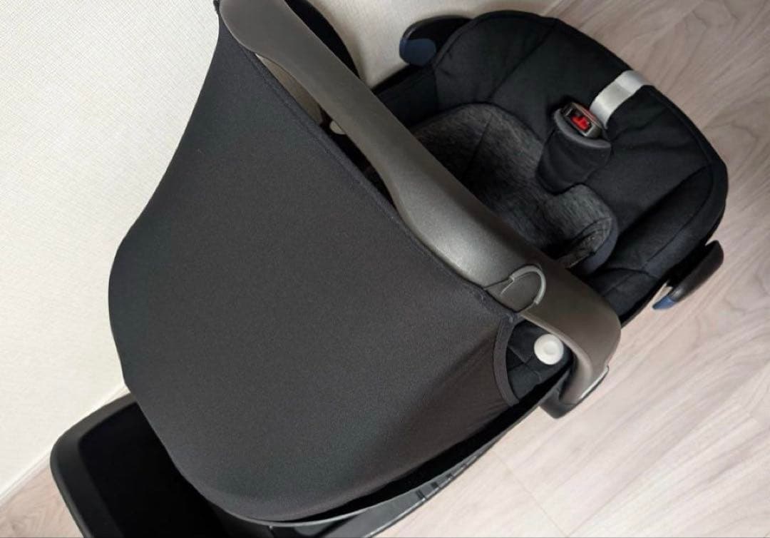 チャイルドシート　マキシコシ　Maxicosi➕ベース　トラベルシステム