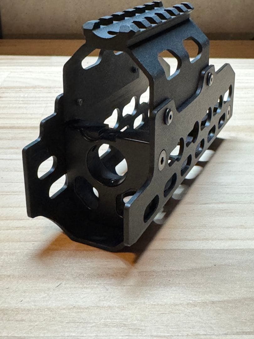 LayLax ハンドガード NITRO. Vo KeyModレール