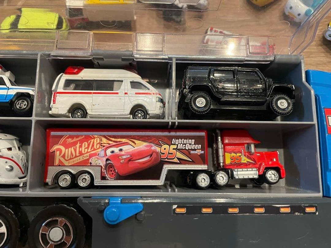 トミカ約60台まとめ売り　カーズキャラクター含む