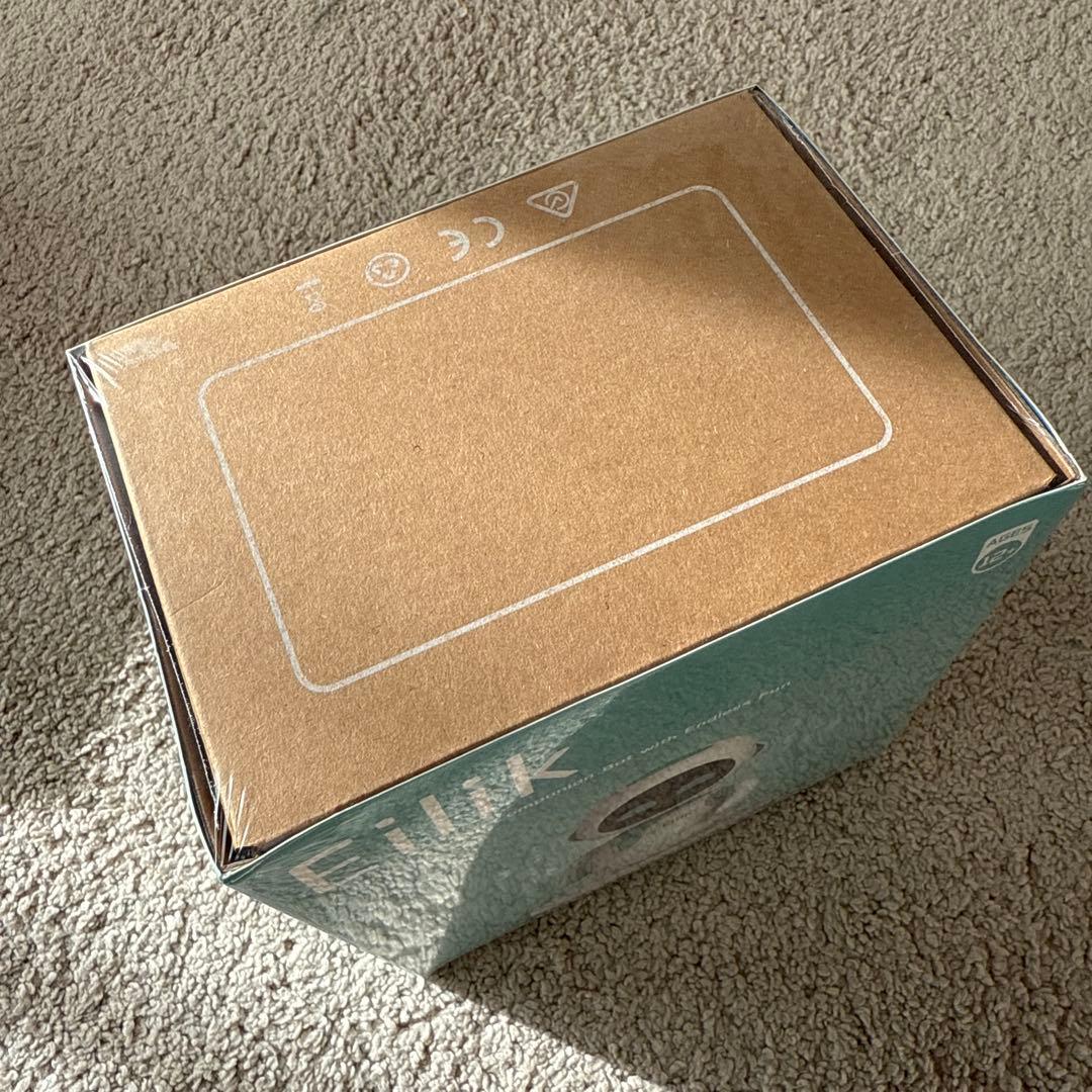 Eilik アイリック　デスクトップロボット