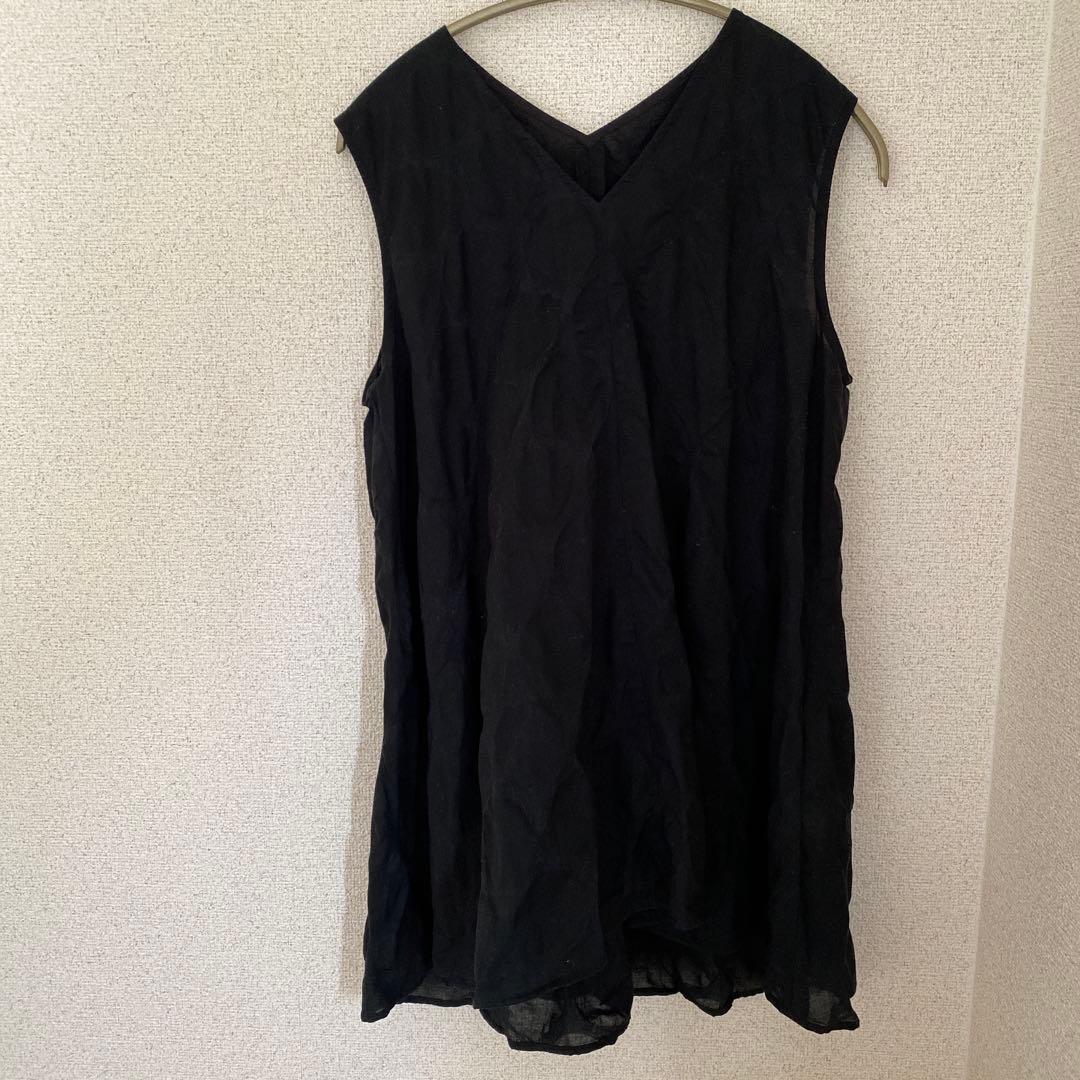 【最終価格】美品　BEARDSLEY ドットリップルノースリブラウス