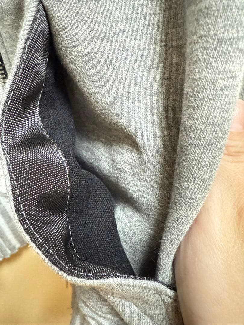 AMIRI ダメージ加工 ジップパーカー グレー