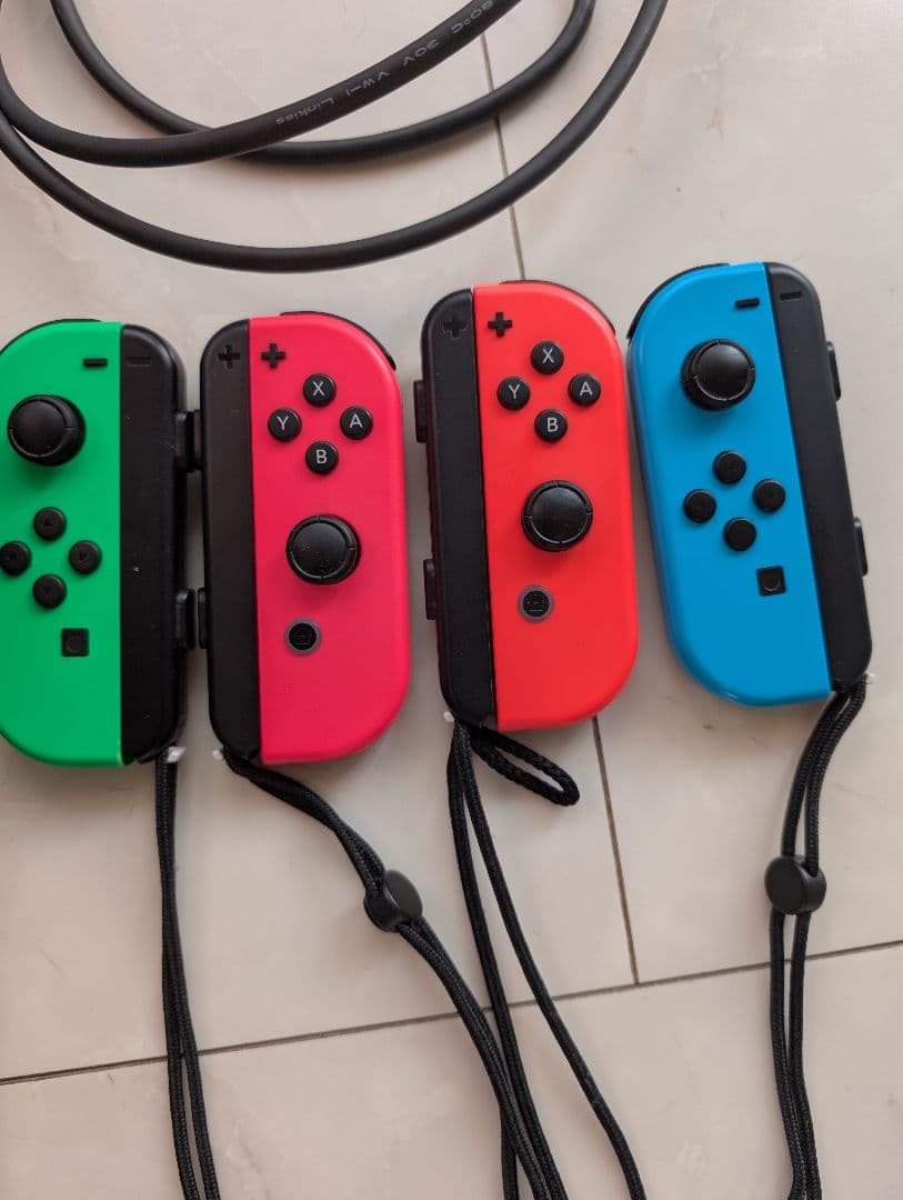 Nintendo Switch 本体 + Joy-Con 6個