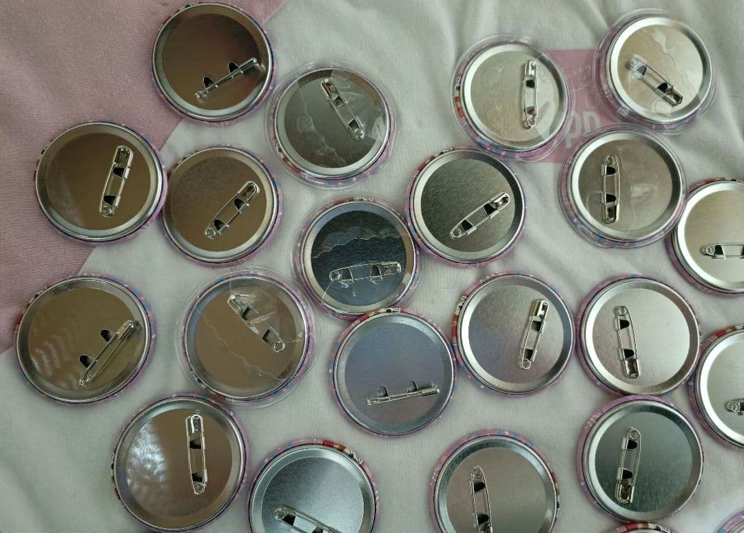 すとぷり　さとみ　缶バッチ　2020　summer デフォ