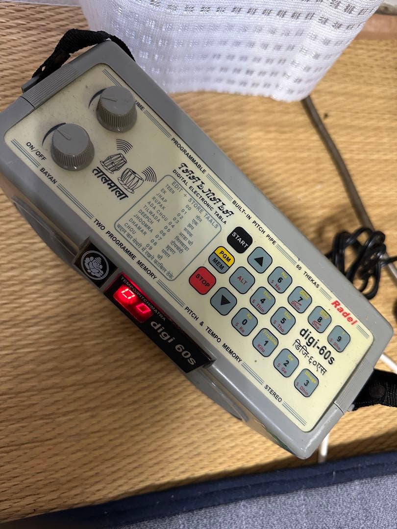 Radel digi 60s エレクトロニックタブラ　インド楽器　シタール