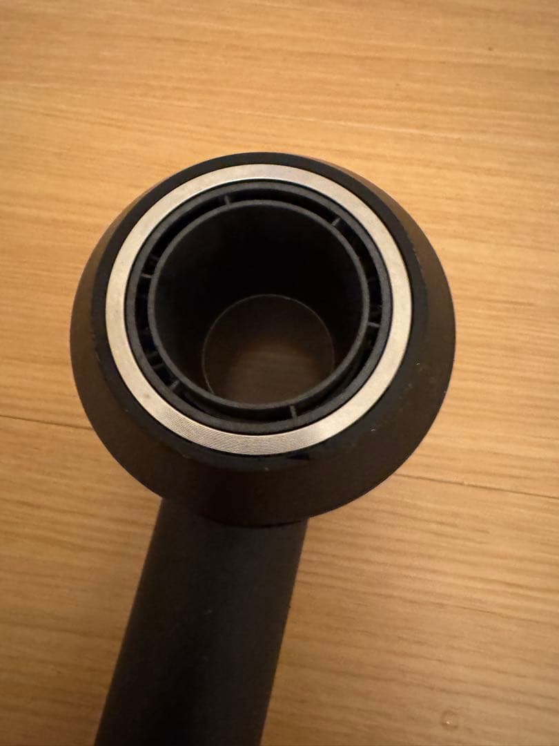 Dyson Supersonic ionicイオンヘアドライヤー HD03