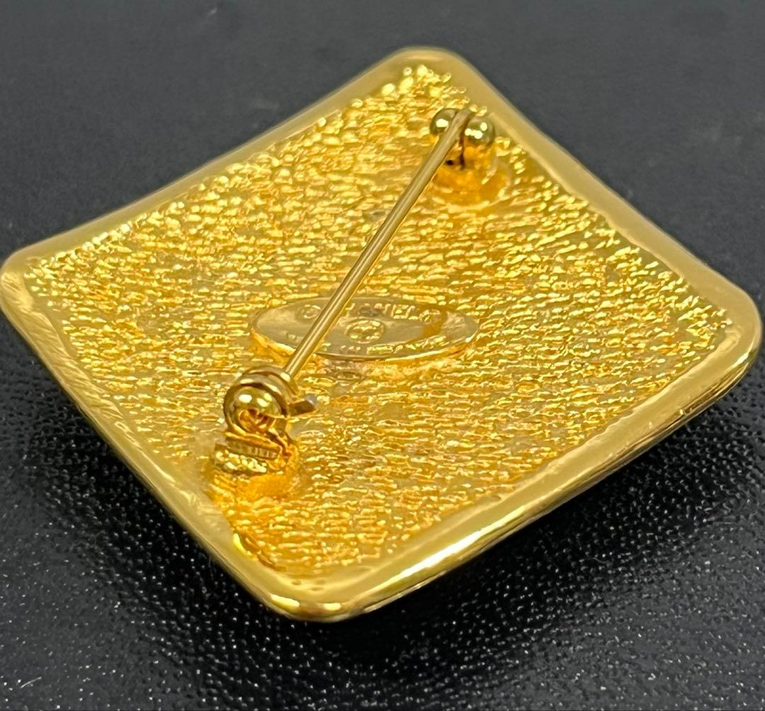 美品 CHANEL シャネル ブローチ 箱付 菱形 ゴールド アンティークの