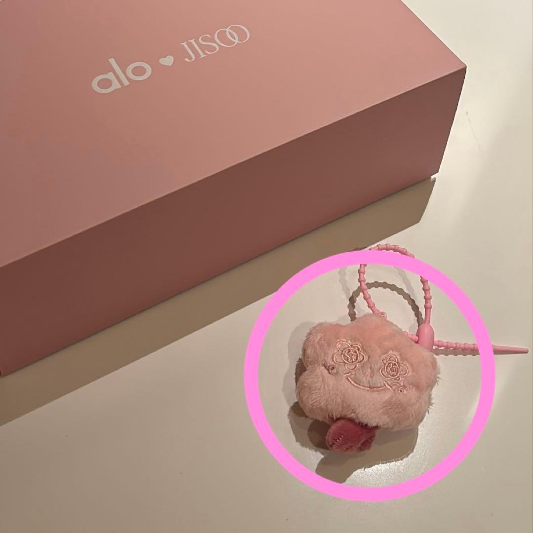 BLACKPINK ジス alo コラボ シューモン キーホルダー 限定モデル ジス alo コラボ シューモン キーホルダー限定モデル右側 BLACKPINK