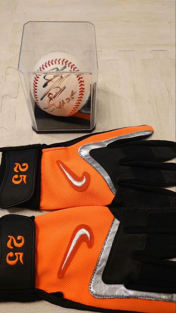 元読売ジャイアンツ 李承燁選手 本人支給バッティンググローブ＋直筆