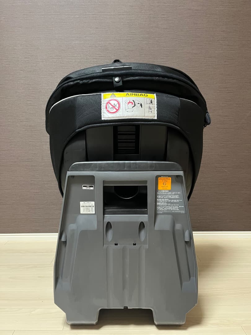 美品　Combi 上位モデル ネルーム NC-570 チャイルドシート