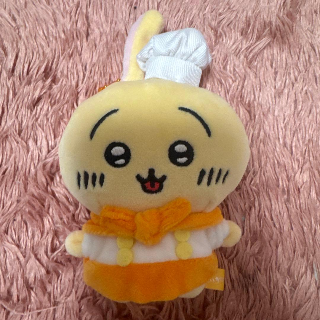 ちいかわ ハチワレ うさぎ マスコット カフェ　冬の装い　マフラー　コック　天使