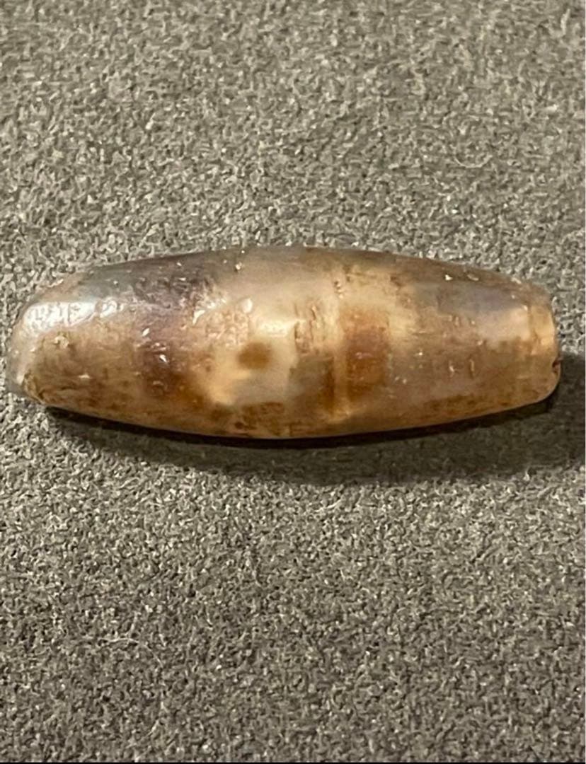 8〜12世紀ごろ ブータン郊外出土品 古代天珠 - メルカリ