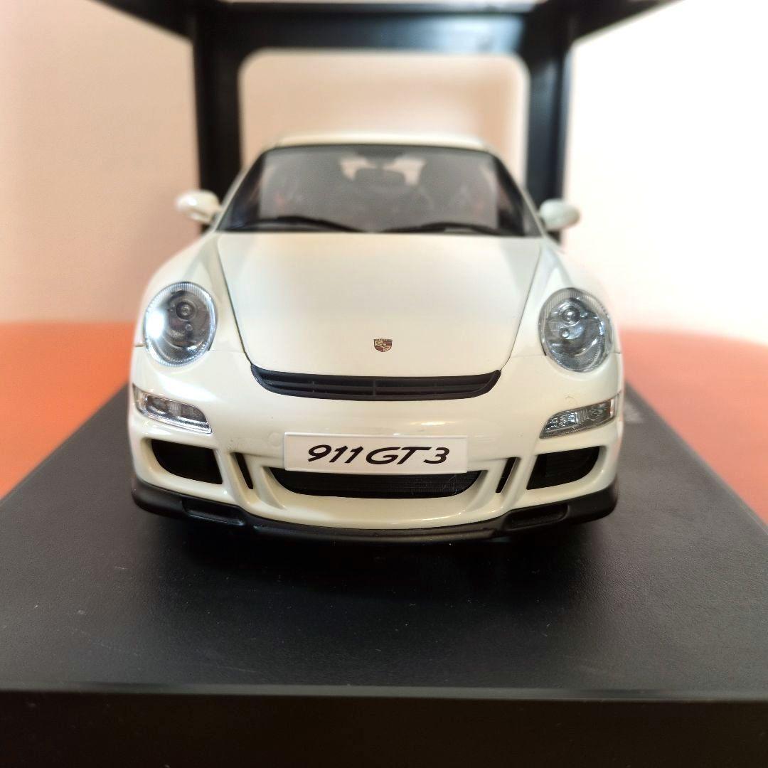 オートアート1/18 PORSCHE 997 GT3