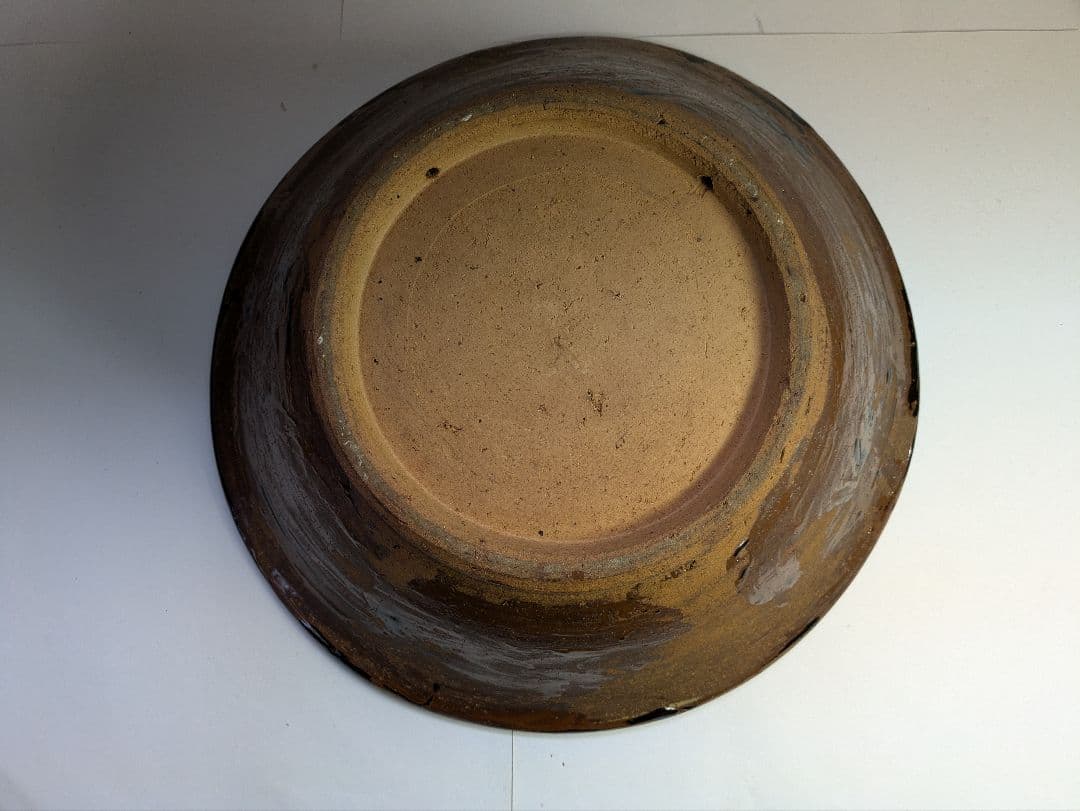 真作】沖縄壺屋焼、仁王窯、小橋川仁王作、『魚文飾鉢』、銘「仁王