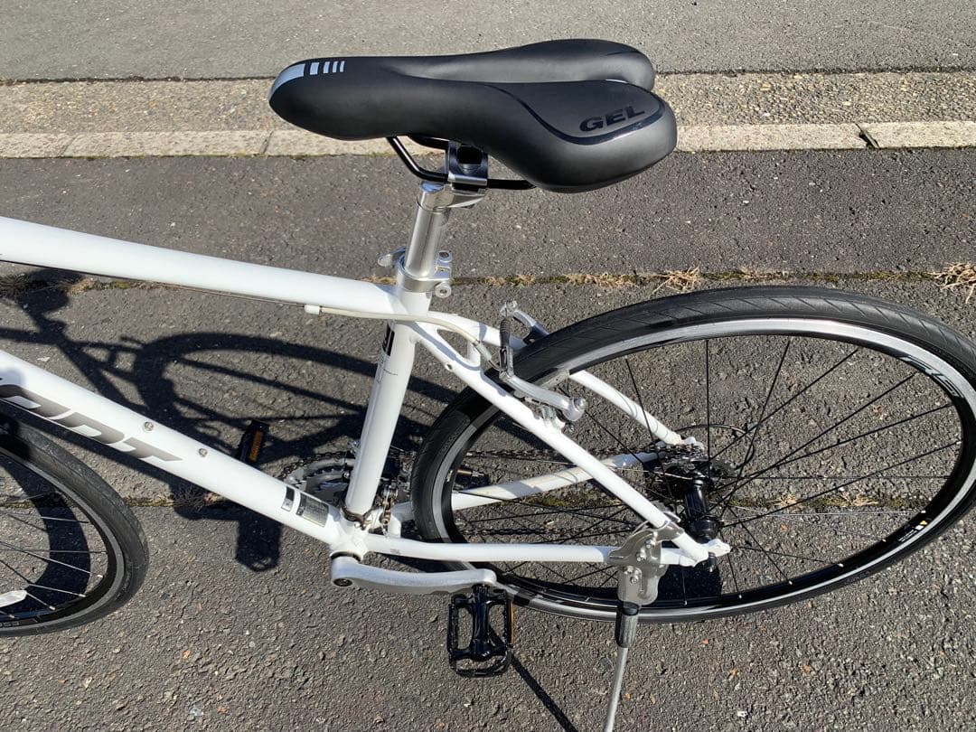 即乘】送料無料GIANTクロスバイクESCAPE R3S SHIMANO24速