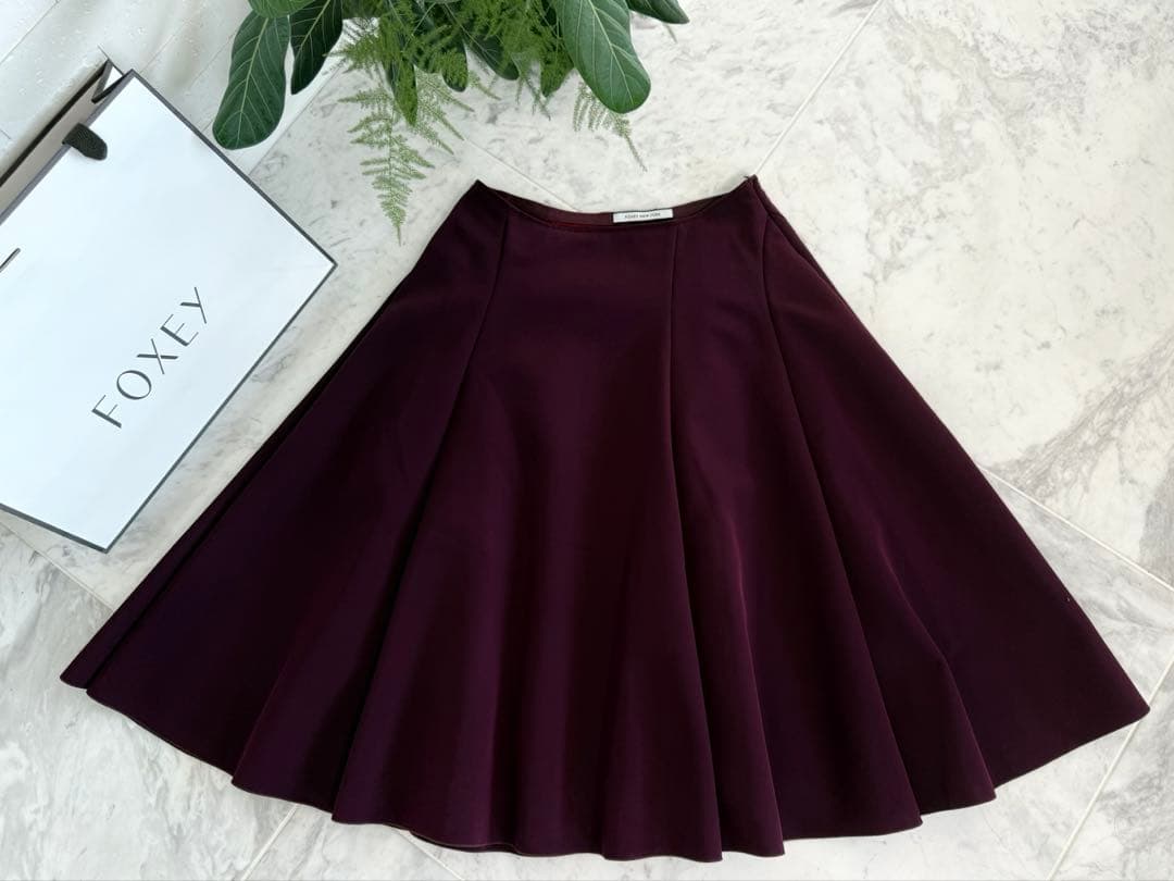 未使用級❣️FOXEY/フォクシーニューヨーク スカート 38 バーガンディ