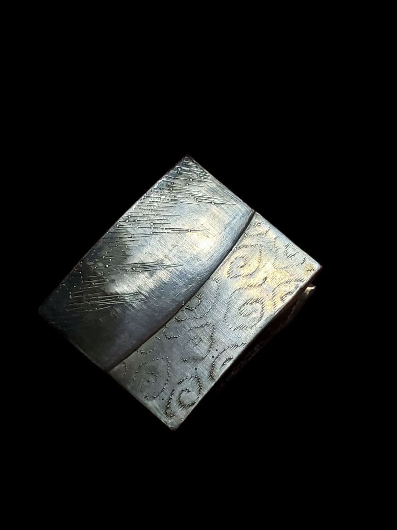 雲の彫刻が見事な銀着せ二重はばき　　時代物