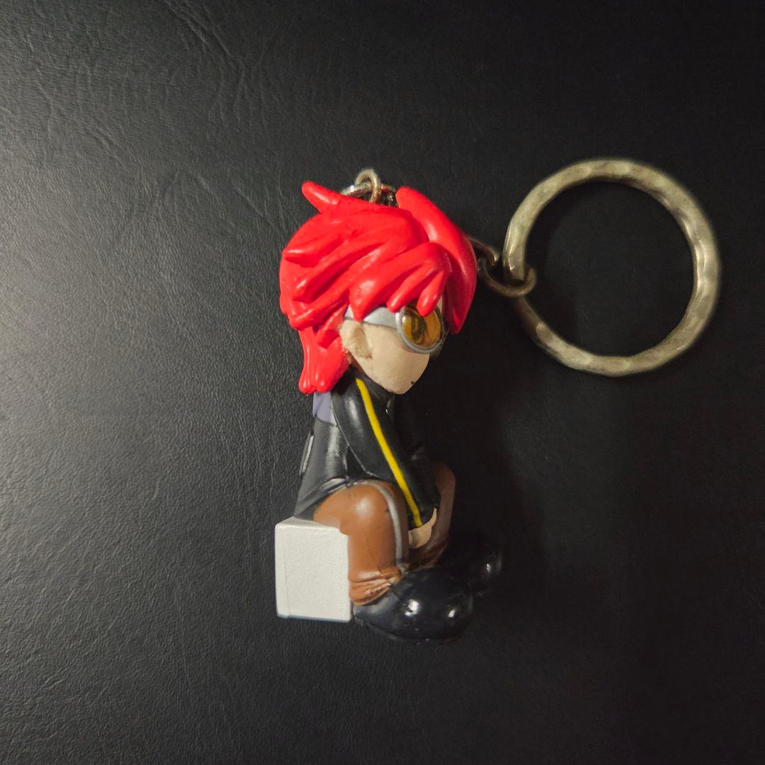 hide フィギュアキーホルダー - メルカリ