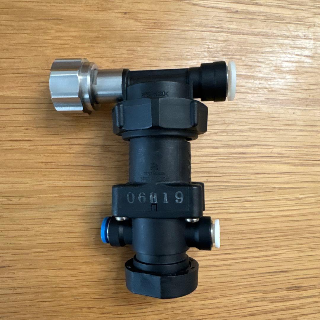 ビールサーバー 樽生ビール用炭酸ガス自動調圧機 - メルカリ