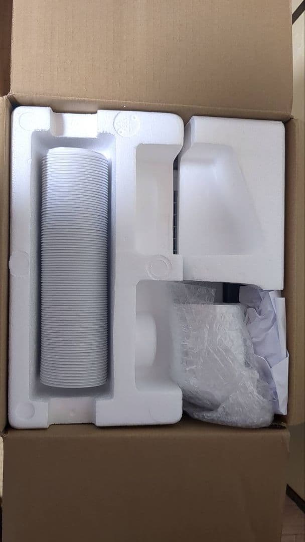 IRIS OHYAMAのコンパクトクーラーICA-0301Y【工事不要】