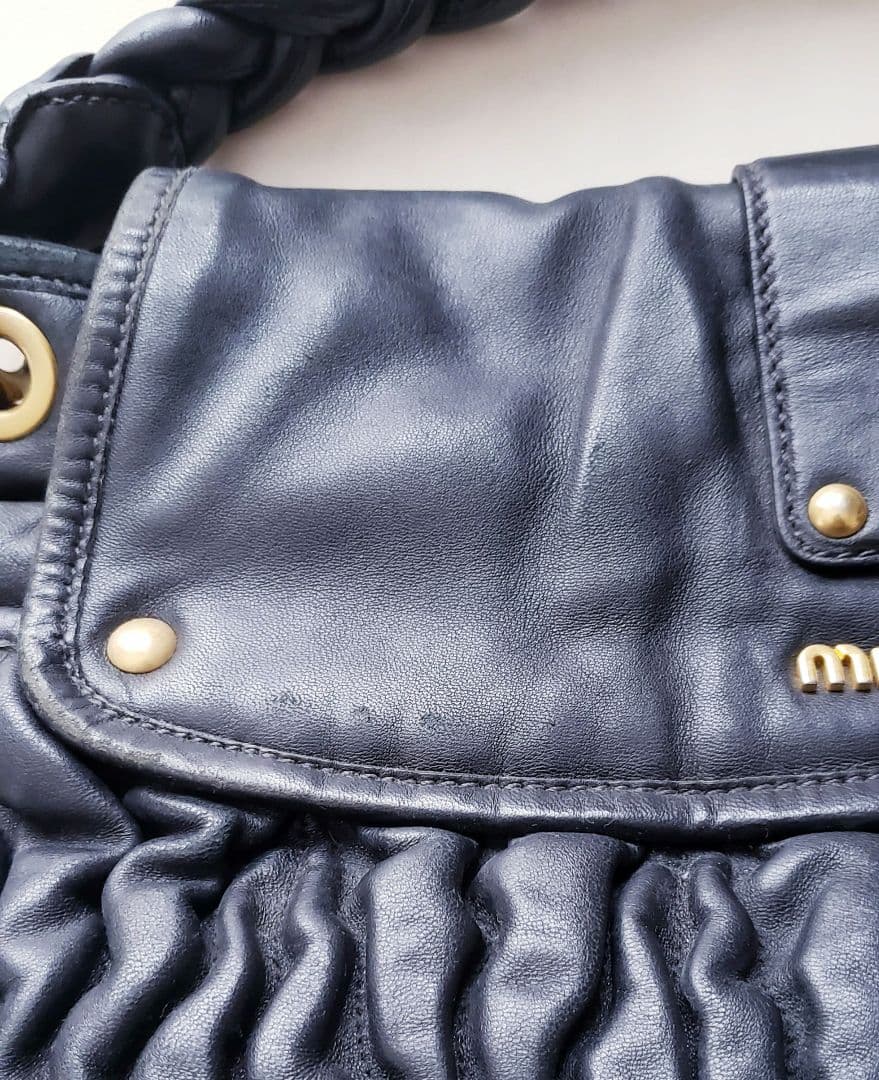 MIUMIU マテラッセ ブラック