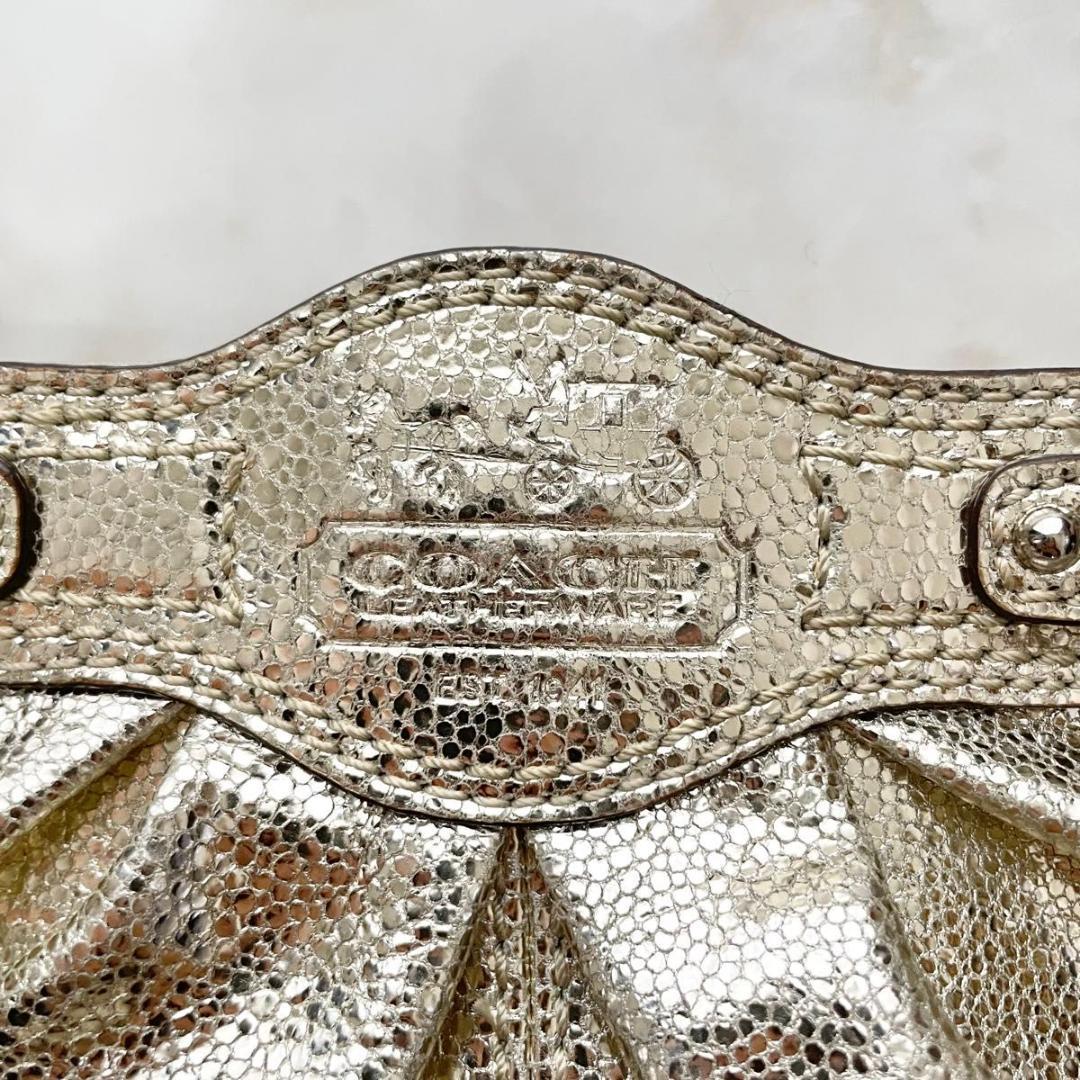 バッグ COACH Chain Shoulder Bag Turn Lock Gold