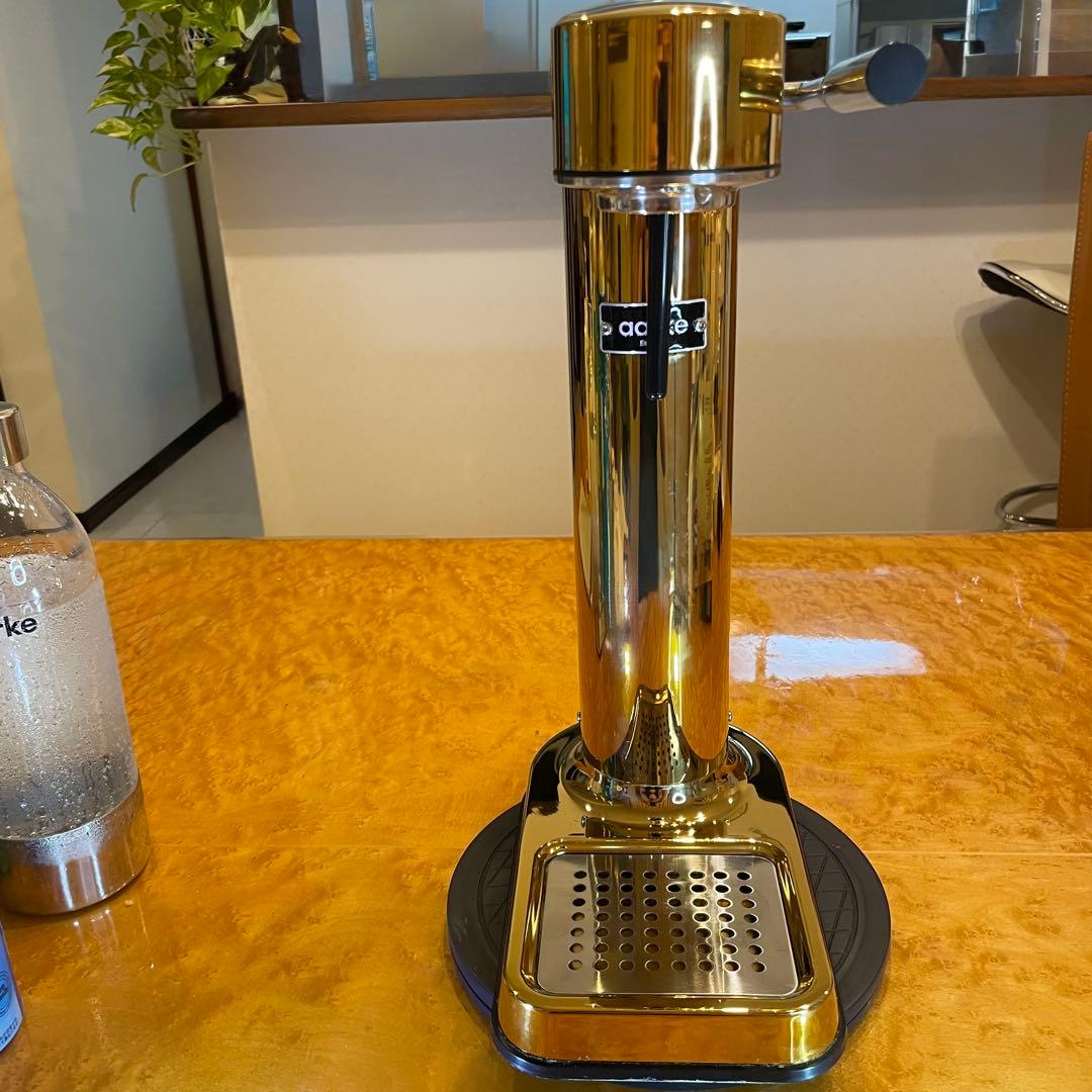 AARKE カーボネーター　ゴールド　ガスシリンダー2本、専用ボトル2本