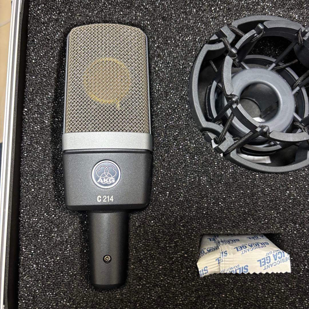 AKG C 214 コンデンサーマイク ショックマウント付き
