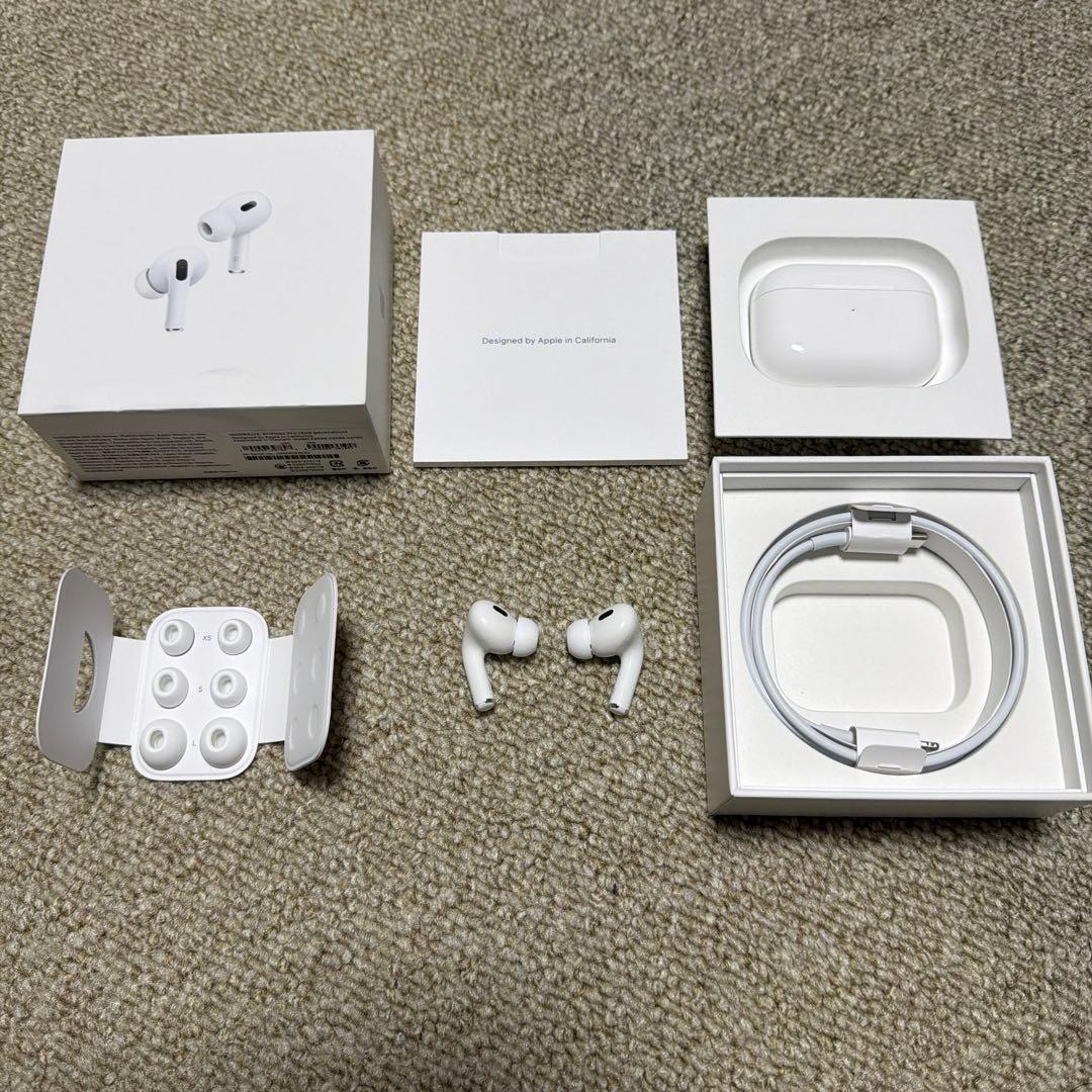 AirPods Pro 第2世代 Lightning（箱・付属品あり） AirPods pro第2世代 Lightning対応 おまけ付き 箱あり付属品全て揃って
