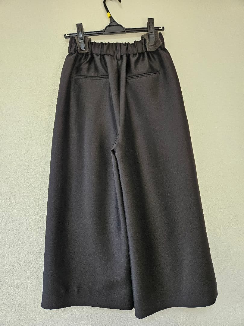 heve サテンガウチョパンツ36