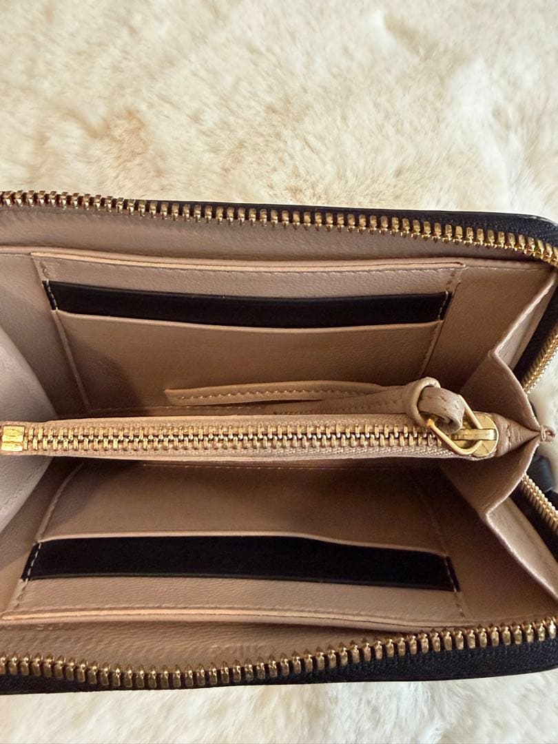 【稀少デザイン】 Chloe ★ラウンドファスナー　ウォレット