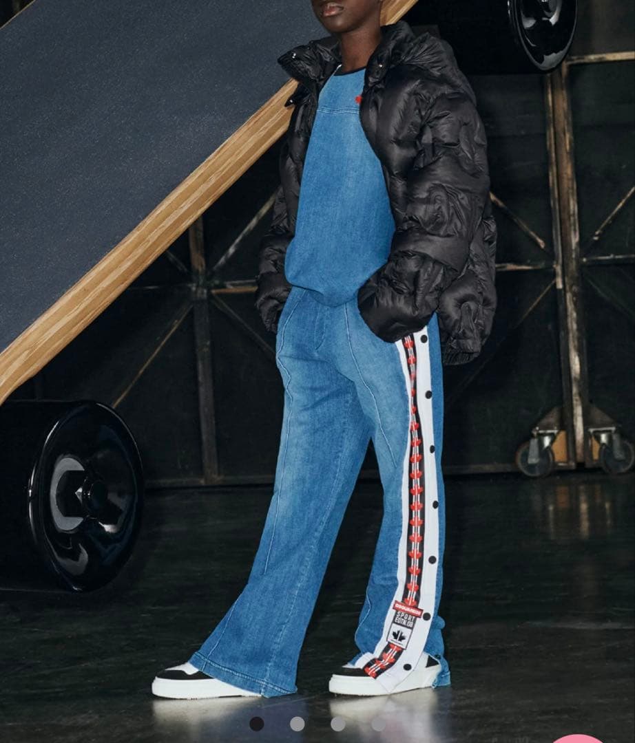 DSQUARED2ディースクエアードサイドボタン付きデニムパンツ 6y DSQUARED2 (ディースクエアード) ダメージ ボタンフライ タイディ