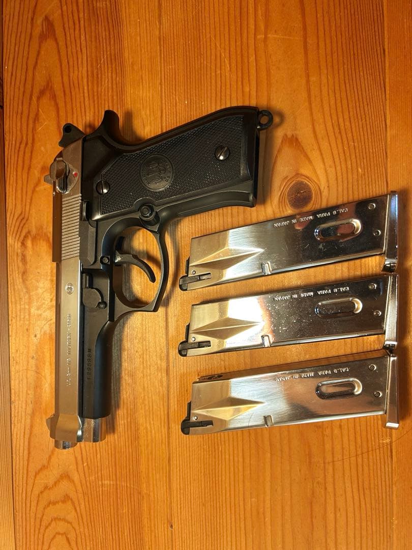 東京マルイ　‼️M92F ガスブローバック‼️　マガジン3本　　総額定価25960円