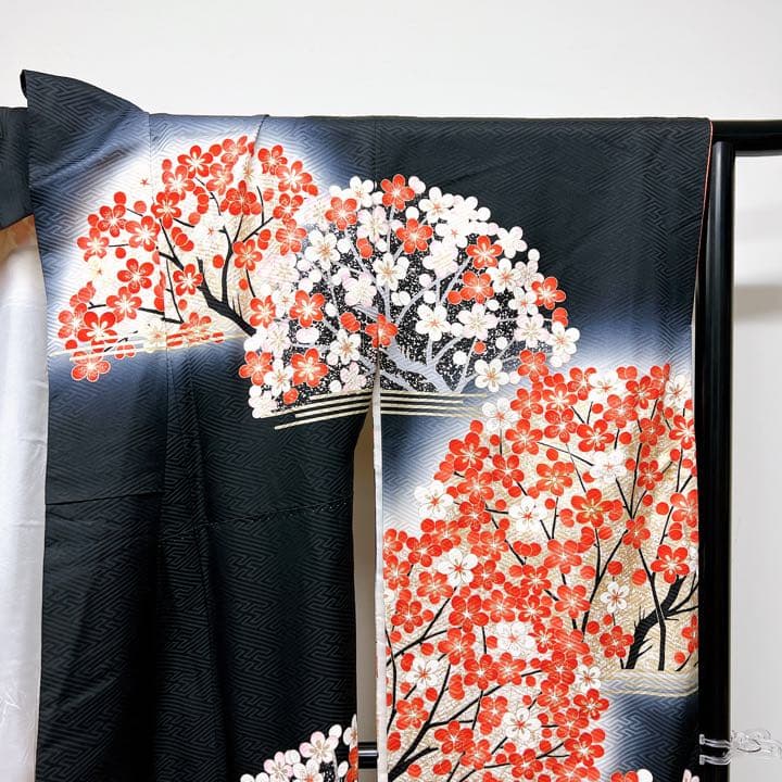 藤柄 銀彩 駒刺繍 振袖 正絹 紺青 身丈156 裄63 袖丈109 振袖 FINAL