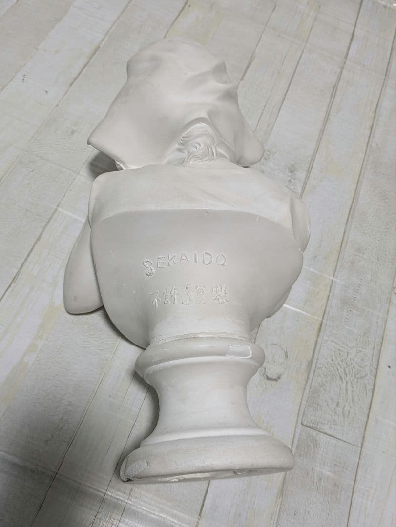 石膏オブジェ女性 湯浴みするヴィーナス像 微笑む少女の胸像