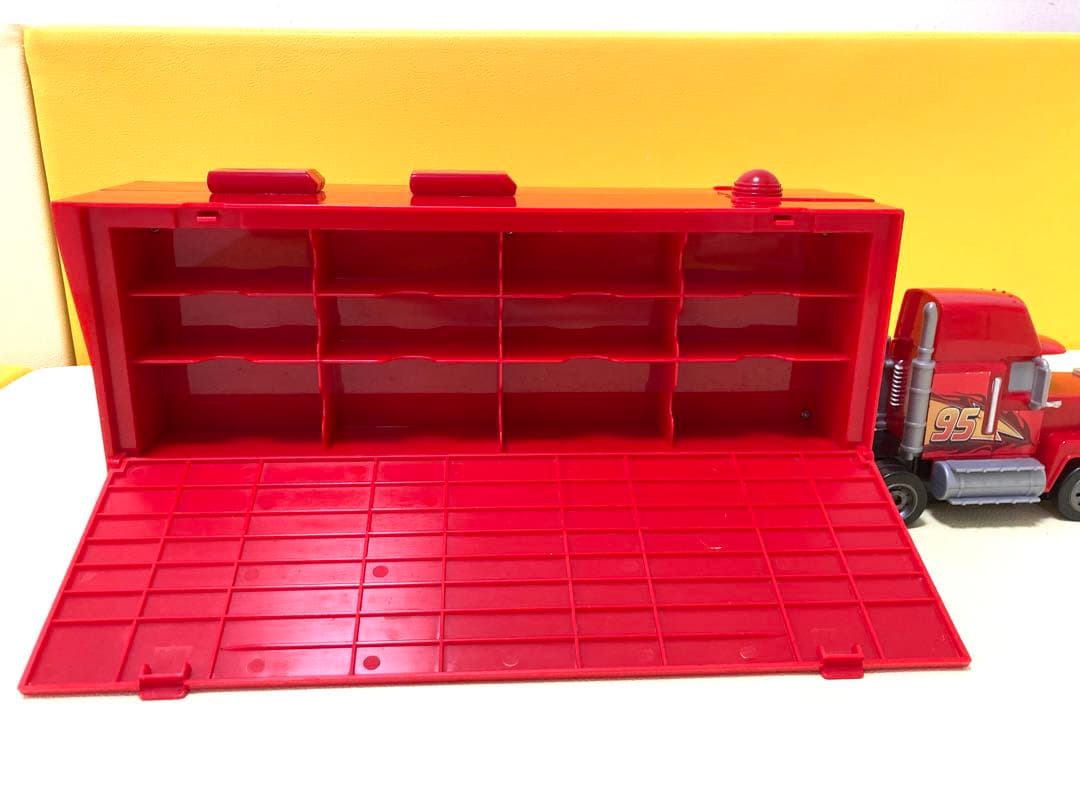 トミカ　カーズ ミニカーセット 35台