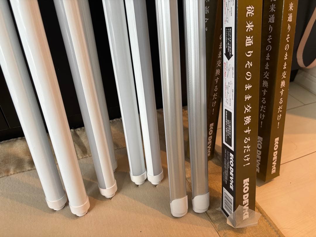 40形LED直管ランプ 形8本 EDLTLーLEDx6本と＋2本