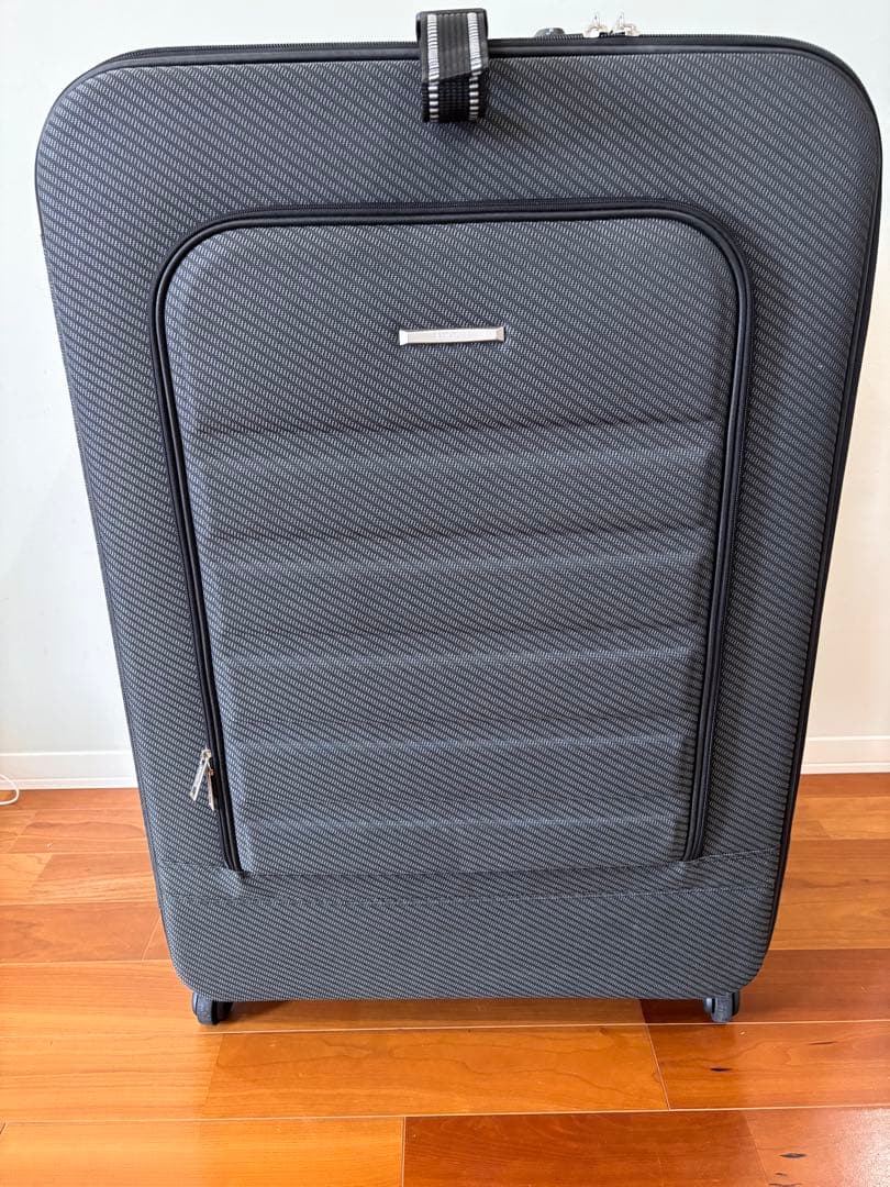 大幅値引】シフレ escape大容量 138キャリーケース TSAロック付き