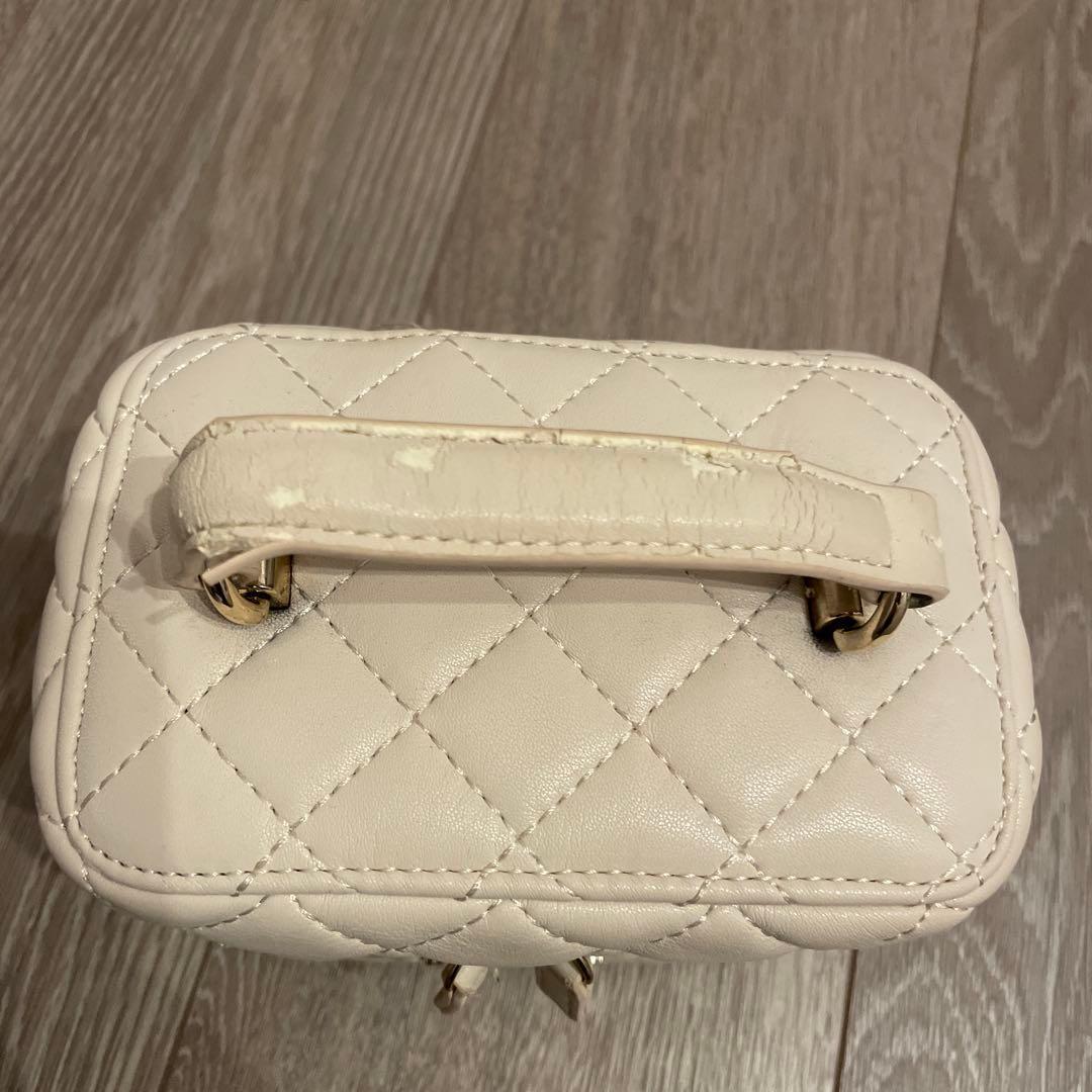 Darich 【ゴールドパーツ】キルティングスクエアミニバッグ WHT - メルカリ